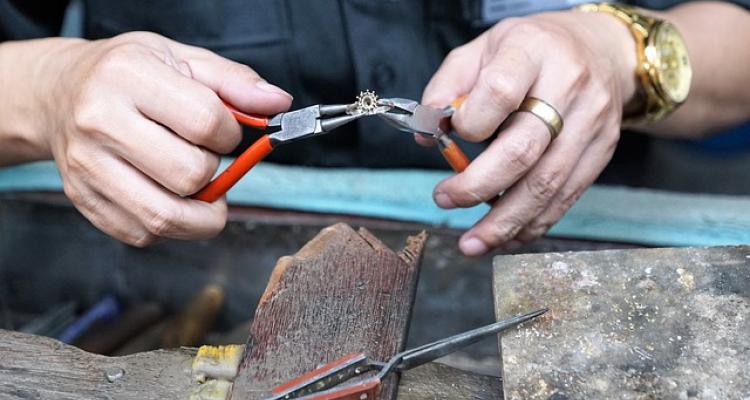 The figure of the self-employed