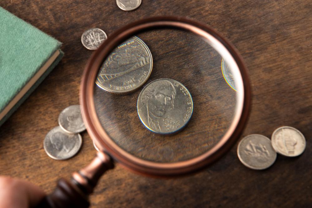 Abogados expertos en delito por falsificación de moneda en Madrid