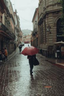 CAÍDA EN LA CALLE